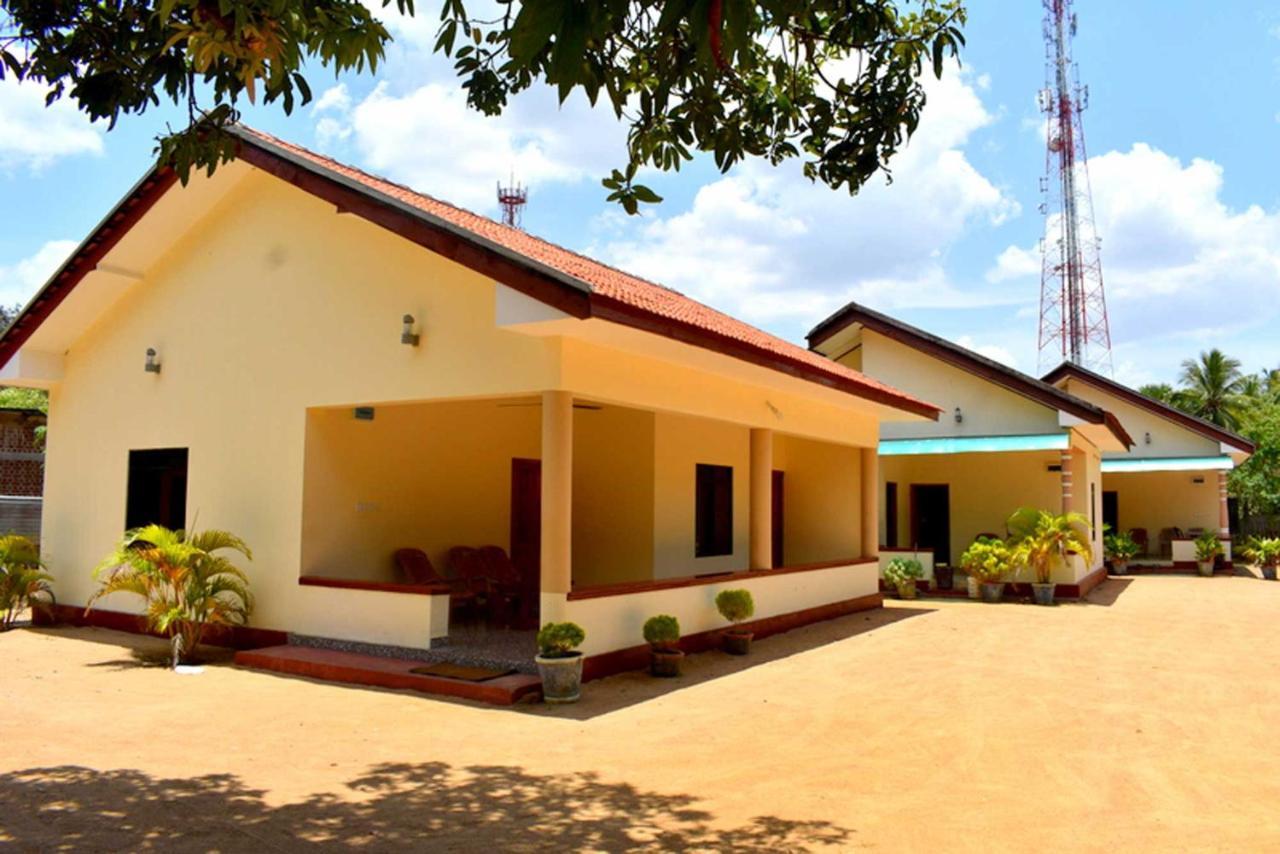 Yaswi Guest House Passikudah Exterior foto