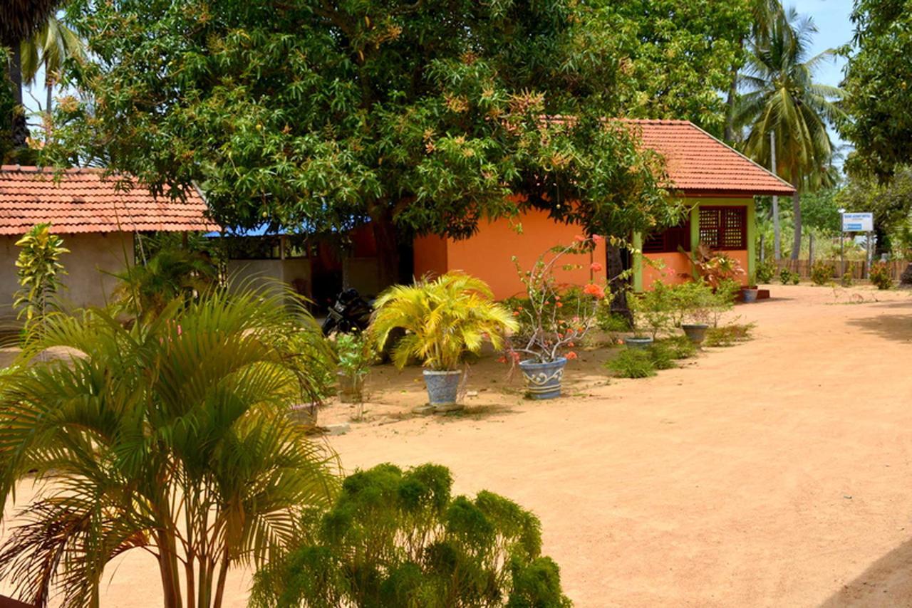 Yaswi Guest House Passikudah Exterior foto